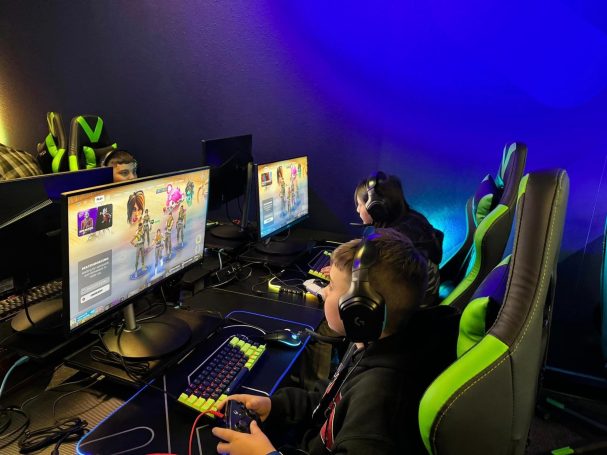 Kids Competing in esports